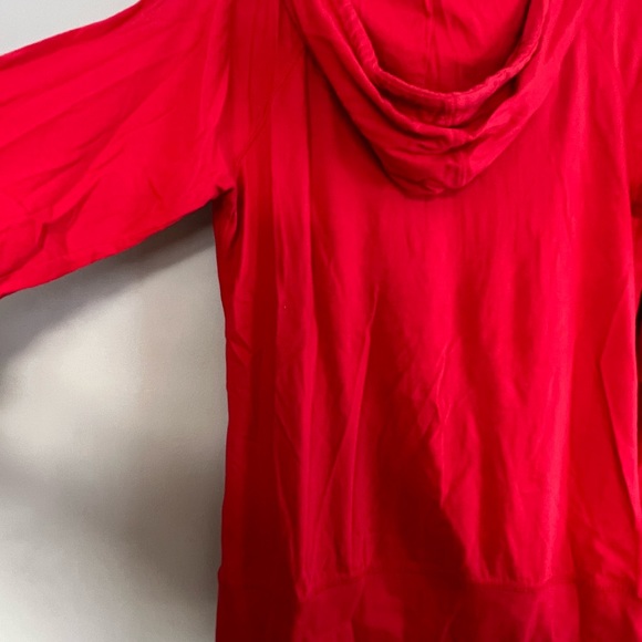 Woman’s Wisconsin Badgers size LG lightweight hoodie - Picture 3 of 5